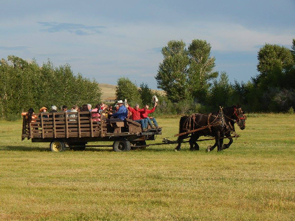 Vee Bar Ranch wagon ride